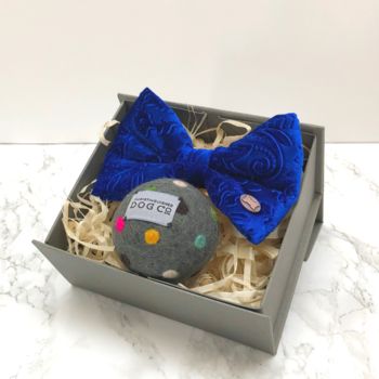 Luxury-Dog-Bowtie-And-Ball-Gift-Box